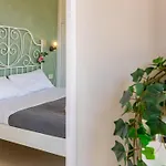 Sal- Penthouse With Terrace A Stone's Throw From Piazza Signoria *