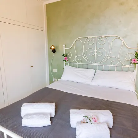 Apartmán Sal- Penthouse With Terrace A Stone's Throw From Piazza Signoria